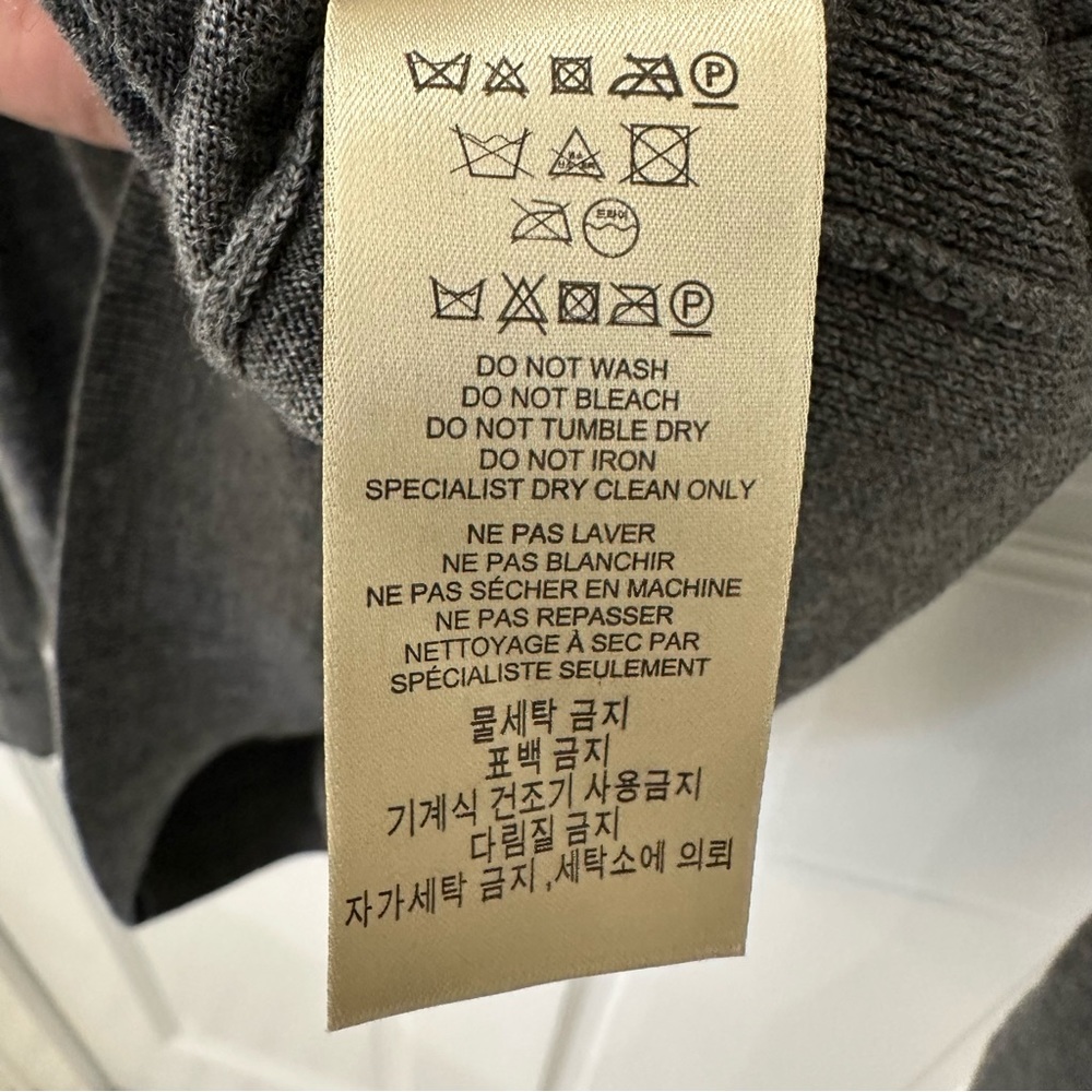 Burberry Brit Extra Fine Merino Wool V-Neck Sweater in Gray, Size XL - Picture 9 of 10